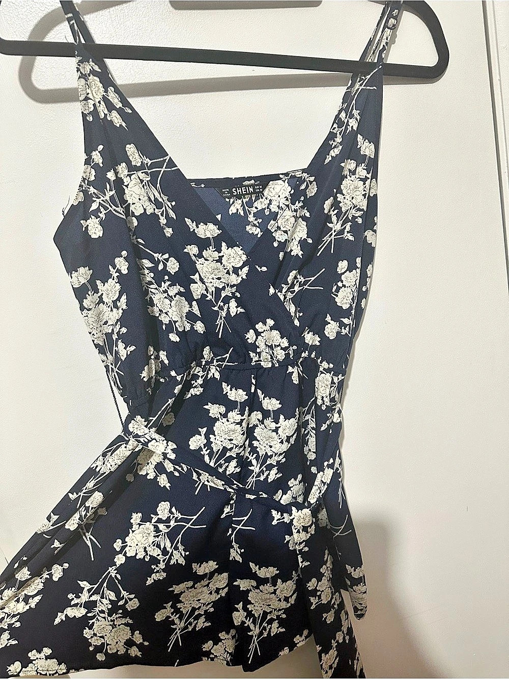 SHEIN Floral Mini Dress in Blue & White Size Medium